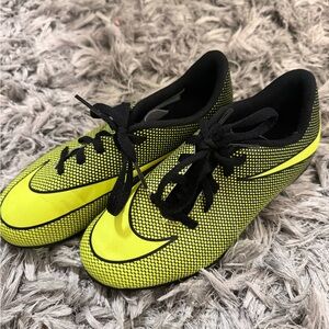 Nike Kids 2Y Soccer Cleats.